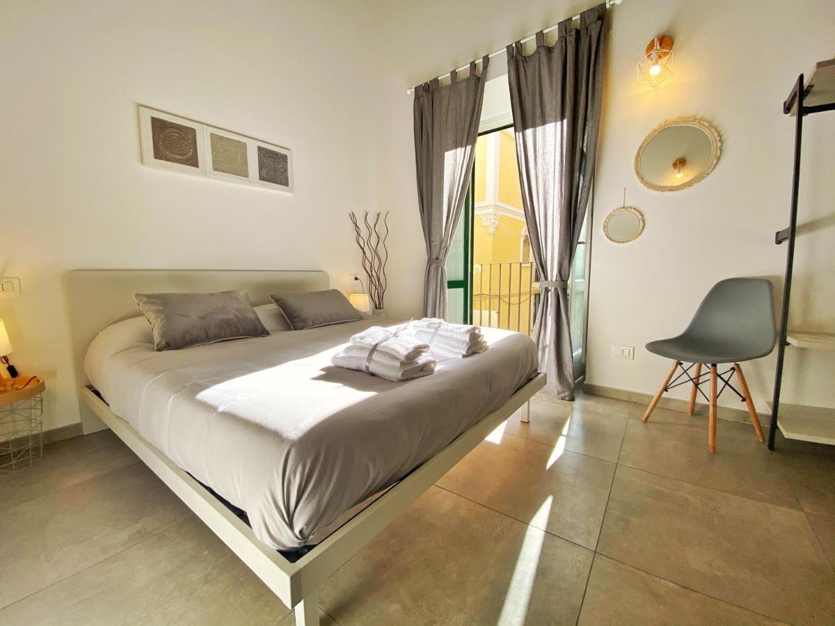 B&B Salerno In Centro エクステリア 写真